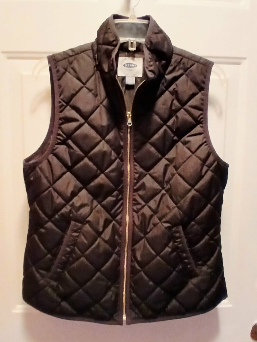 Quilted Puffer Vest w Gold Zipper
